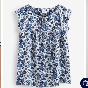 Gap sleeve less blue floral cap sleeve blouse size Large